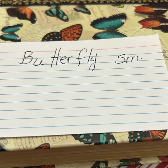 Very good Pre owned Condition Comes from a smoke and pet free home. Please look - Picture 3 of 3